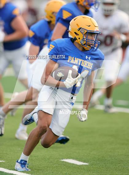 Thumbnail 1 in Johnson City @ Blanco (Scrimmage) photogallery.