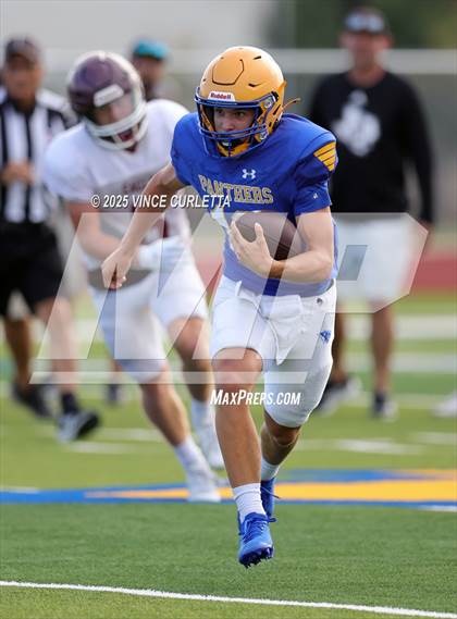 Thumbnail 2 in Johnson City @ Blanco (Scrimmage) photogallery.