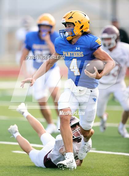 Thumbnail 2 in Johnson City @ Blanco (Scrimmage) photogallery.