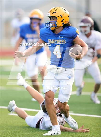 Thumbnail 3 in Johnson City @ Blanco (Scrimmage) photogallery.