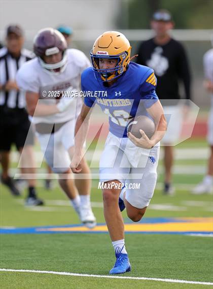 Thumbnail 3 in Johnson City @ Blanco (Scrimmage) photogallery.