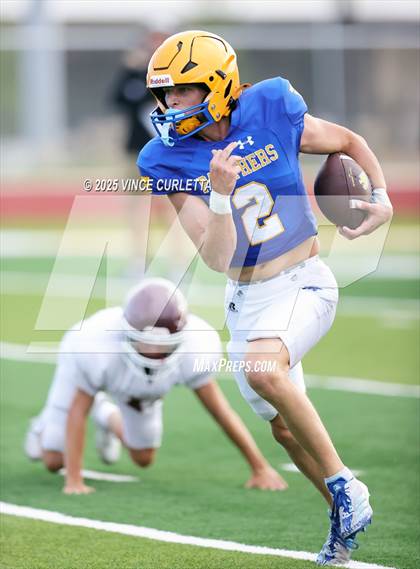 Thumbnail 2 in Johnson City @ Blanco (Scrimmage) photogallery.