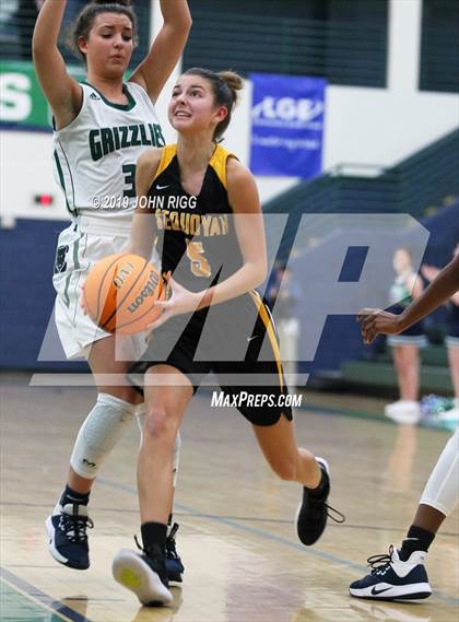 Thumbnail 1 in Sequoyah @ Creekview photogallery.