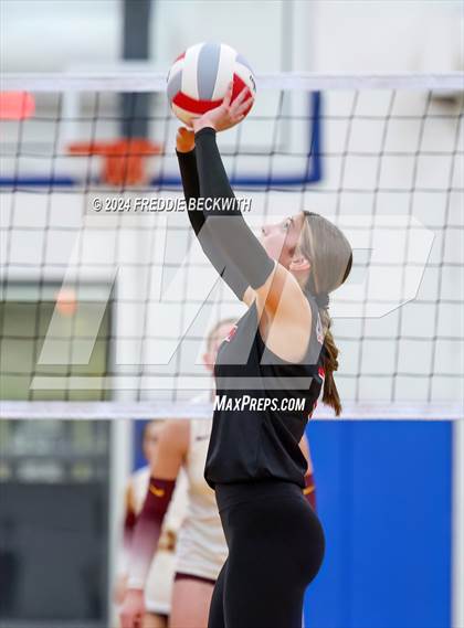 Thumbnail 3 in Bells @ Chisum (UIL 3A Volleyball Bi-District Playoff) photogallery.