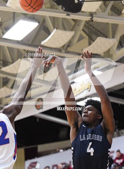 Thumbnail 3 in DeMatha vs. La Lumiere (Spalding Hoophall Classic) photogallery.
