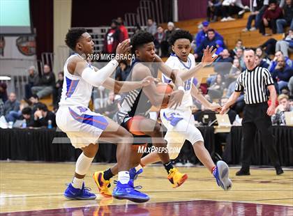 Thumbnail 2 in DeMatha vs. La Lumiere (Spalding Hoophall Classic) photogallery.
