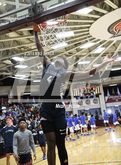 Thumbnail 3 in DeMatha vs. La Lumiere (Spalding Hoophall Classic) photogallery.