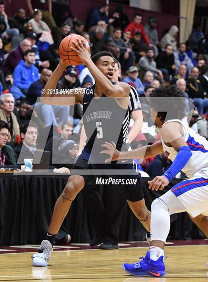 Thumbnail 3 in DeMatha vs. La Lumiere (Spalding Hoophall Classic) photogallery.
