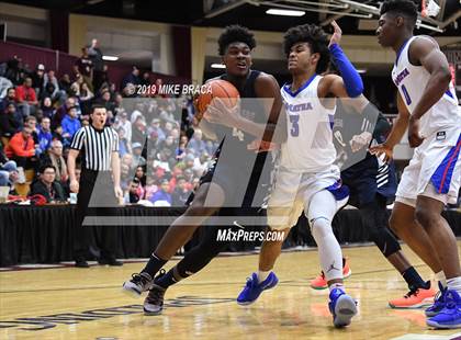 Thumbnail 3 in DeMatha vs. La Lumiere (Spalding Hoophall Classic) photogallery.