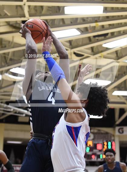 Thumbnail 3 in DeMatha vs. La Lumiere (Spalding Hoophall Classic) photogallery.