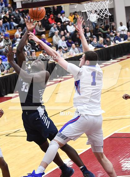 Thumbnail 2 in DeMatha vs. La Lumiere (Spalding Hoophall Classic) photogallery.