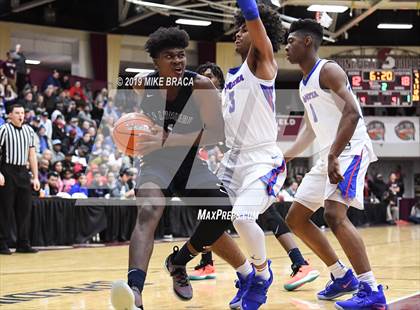 Thumbnail 1 in DeMatha vs. La Lumiere (Spalding Hoophall Classic) photogallery.