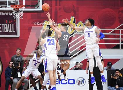 Thumbnail 3 in DeMatha vs. La Lumiere (Spalding Hoophall Classic) photogallery.