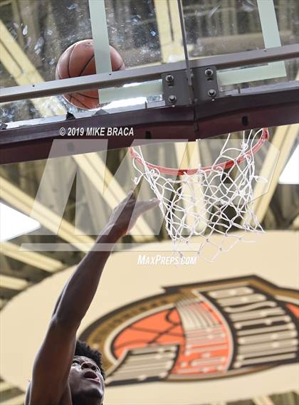 Thumbnail 1 in DeMatha vs. La Lumiere (Spalding Hoophall Classic) photogallery.