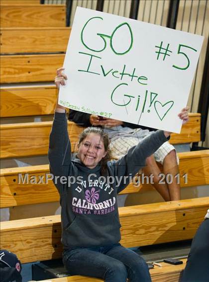 Thumbnail 2 in Yorba Linda vs Santa Barbara (Santa Barbara Tournament of Champions) photogallery.