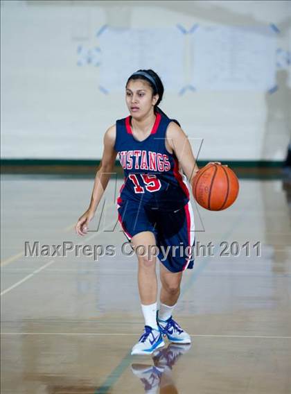 Thumbnail 3 in Yorba Linda vs Santa Barbara (Santa Barbara Tournament of Champions) photogallery.