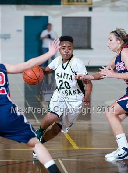 Thumbnail 3 in Yorba Linda vs Santa Barbara (Santa Barbara Tournament of Champions) photogallery.