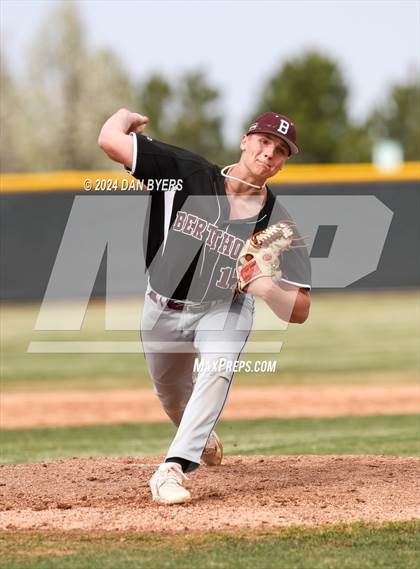 Thumbnail 2 in Berthoud @ Eaton photogallery.