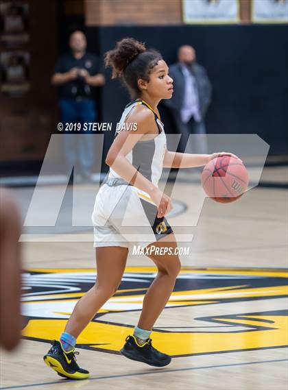 Thumbnail 3 in Highland vs Gilbert photogallery.