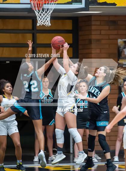 Thumbnail 2 in Highland vs Gilbert photogallery.