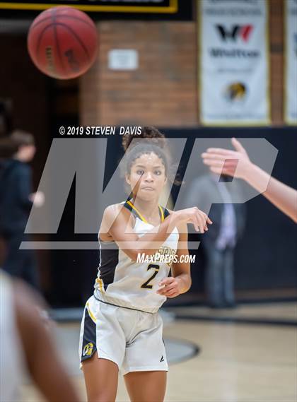 Thumbnail 2 in Highland vs Gilbert photogallery.