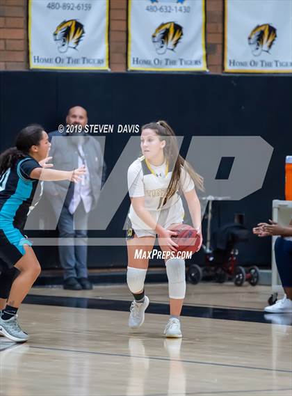 Thumbnail 1 in Highland vs Gilbert photogallery.