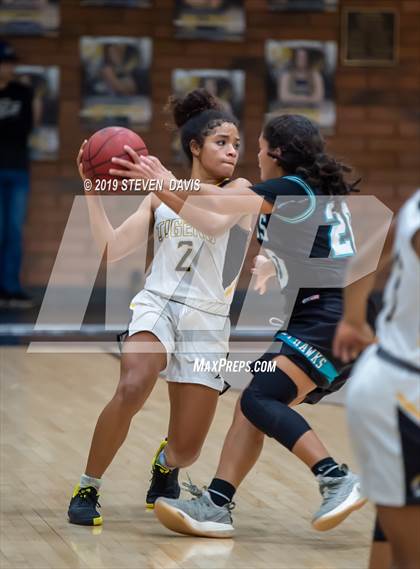 Thumbnail 1 in Highland vs Gilbert photogallery.