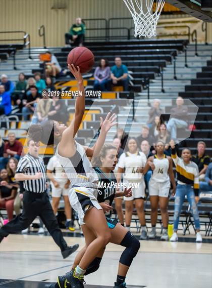 Thumbnail 1 in Highland vs Gilbert photogallery.