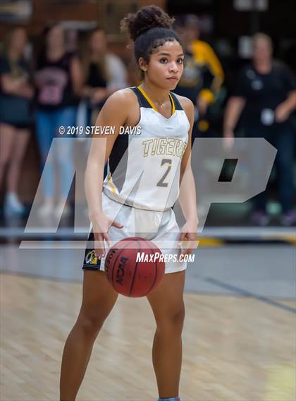 Thumbnail 3 in Highland vs Gilbert photogallery.