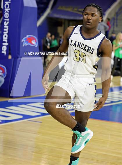 Thumbnail 2 in Mansfield vs Malden Catholic (MIAA Division 2 Final) photogallery.