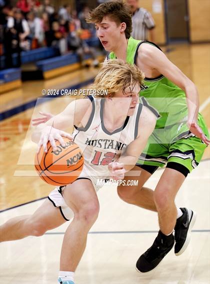 Thumbnail 2 in Ridgeline @ Mountain Crest (Sophomore) photogallery.