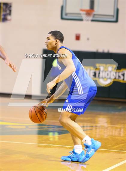 Thumbnail 1 in Village Christian Academy vs. Moravian Prep (Hoops and Dreams Showcase) photogallery.