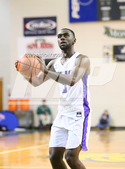Thumbnail 2 in Village Christian Academy vs. Moravian Prep (Hoops and Dreams Showcase) photogallery.