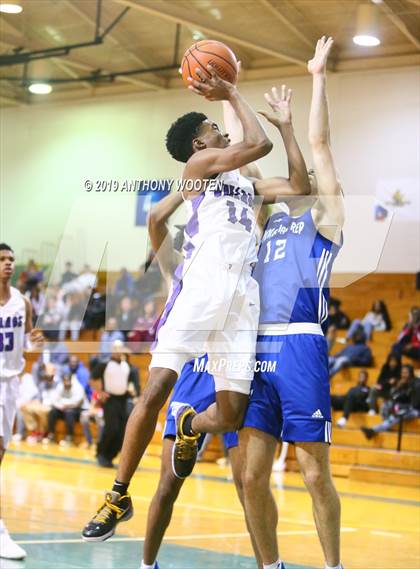 Thumbnail 3 in Village Christian Academy vs. Moravian Prep (Hoops and Dreams Showcase) photogallery.
