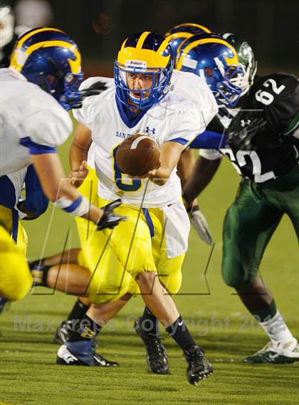Thumbnail 2 in San Dimas vs. Bonita photogallery.