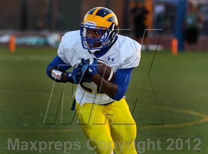 Thumbnail 1 in San Dimas vs. Bonita photogallery.