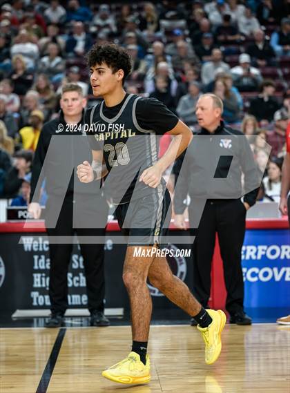 Thumbnail 3 in Madison vs. Capital (IHSAA 5A Quarterfinal) photogallery.