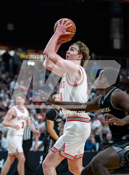 Thumbnail 3 in Madison vs. Capital (IHSAA 5A Quarterfinal) photogallery.