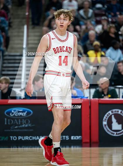 Thumbnail 3 in Madison vs. Capital (IHSAA 5A Quarterfinal) photogallery.