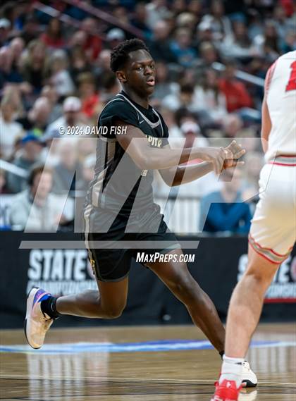 Thumbnail 1 in Madison vs. Capital (IHSAA 5A Quarterfinal) photogallery.