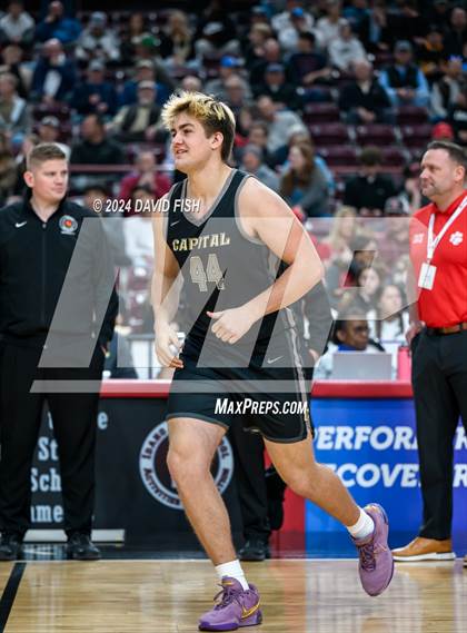 Thumbnail 2 in Madison vs. Capital (IHSAA 5A Quarterfinal) photogallery.
