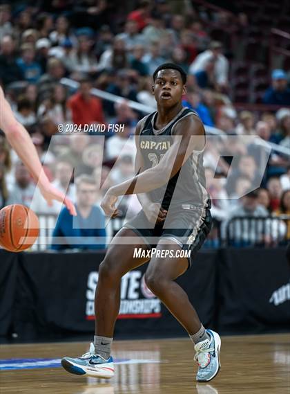 Thumbnail 2 in Madison vs. Capital (IHSAA 5A Quarterfinal) photogallery.