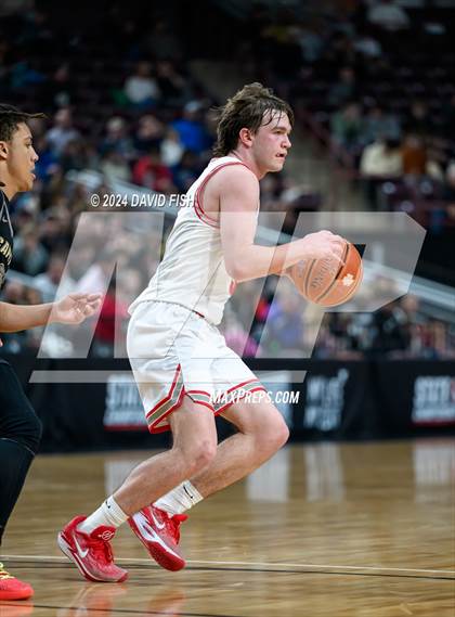 Thumbnail 3 in Madison vs. Capital (IHSAA 5A Quarterfinal) photogallery.