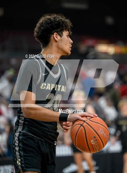 Thumbnail 2 in Madison vs. Capital (IHSAA 5A Quarterfinal) photogallery.