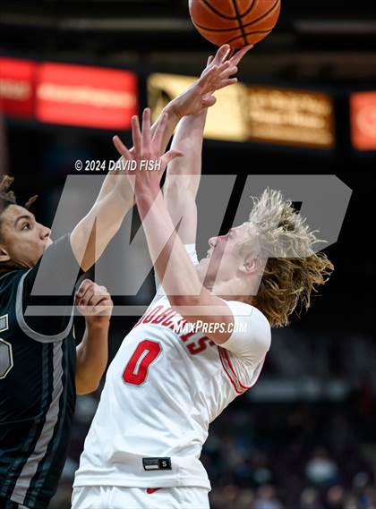 Thumbnail 2 in Madison vs. Capital (IHSAA 5A Quarterfinal) photogallery.