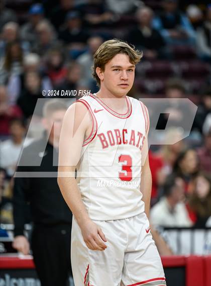 Thumbnail 1 in Madison vs. Capital (IHSAA 5A Quarterfinal) photogallery.