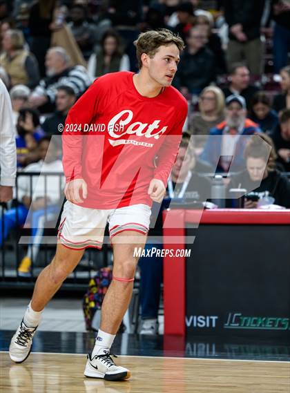 Thumbnail 2 in Madison vs. Capital (IHSAA 5A Quarterfinal) photogallery.