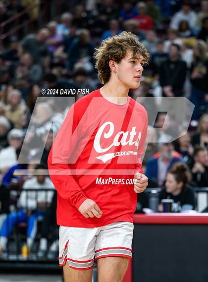 Thumbnail 3 in Madison vs. Capital (IHSAA 5A Quarterfinal) photogallery.