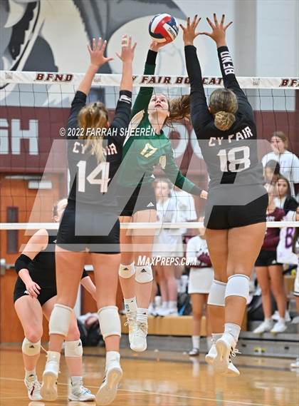 Thumbnail 2 in Stratford @ Cy-Fair photogallery.