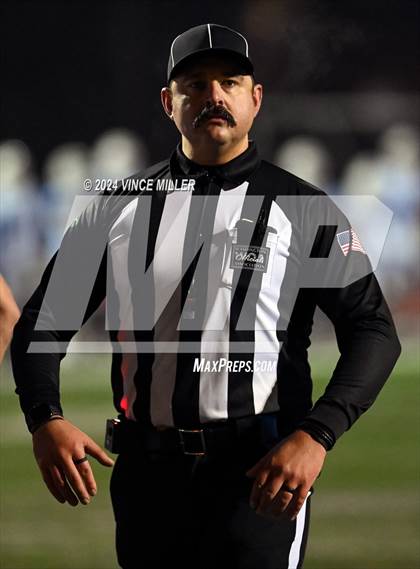 Thumbnail 2 in Seattle Prep vs Lakes (WIAA 3A First Round) photogallery.